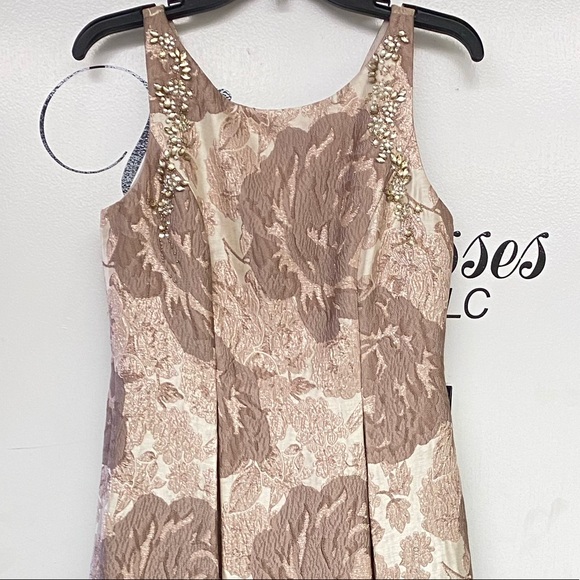 Adrianna-Papell Jacquard sleeveless long Gown - Picture 8 of 12